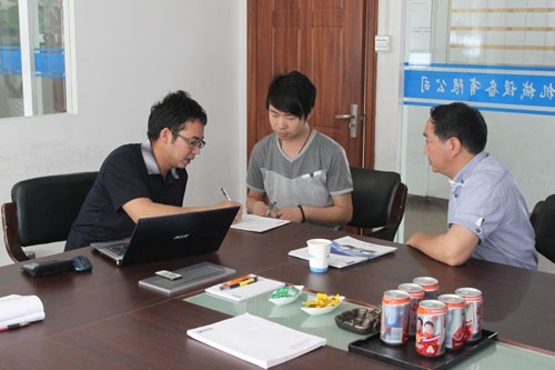 安徽安慶蒸煮鍋客戶與惠合工程師洽談現場1